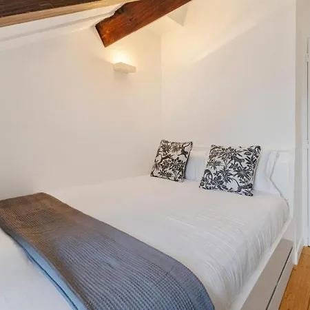 Apartment On The Rooftops Of - Marais