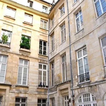 On The Rooftops Of - Marais *