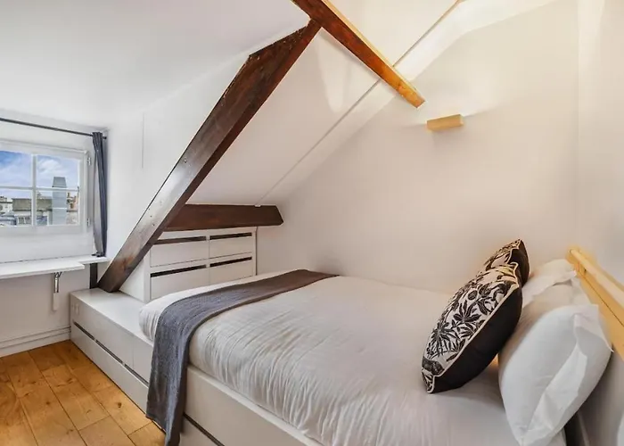 On The Rooftops Of - Marais Apartment Paris