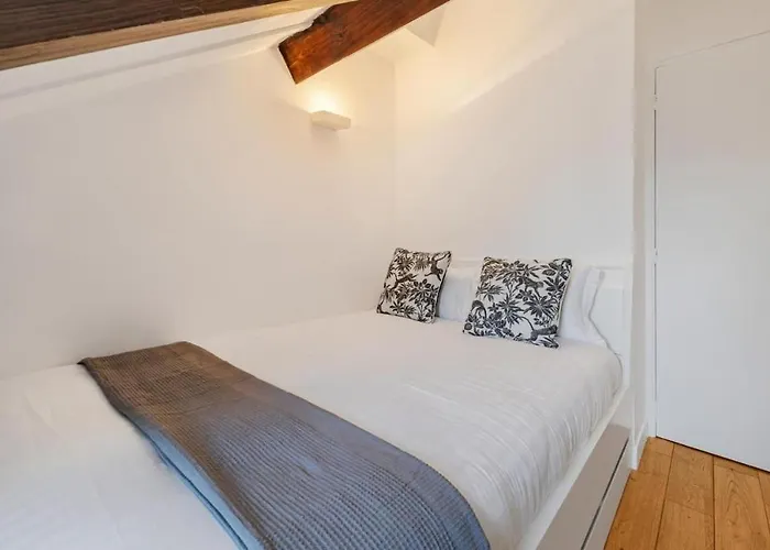 Apartment On The Rooftops Of - Marais