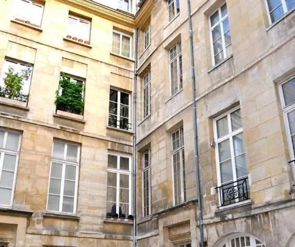 On The Rooftops Of - Marais *